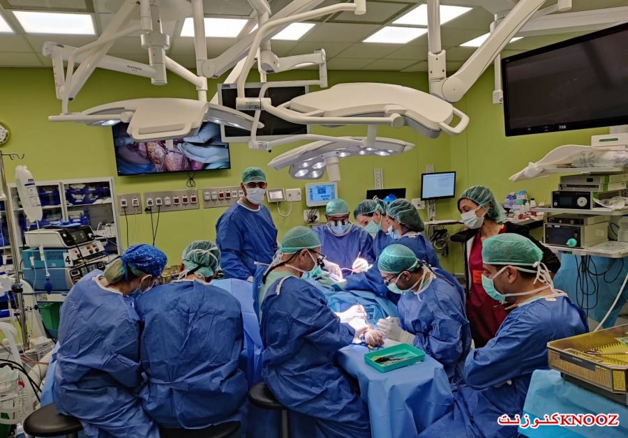 عملية جراحية معقدة لترميم الوجه بمريضة شابة بالعشرين من العمر